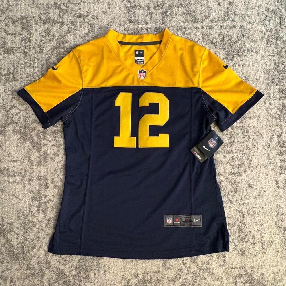 Youth XXL Nike Aaron Rodgers Green Bay Football Jersey Brand New With Tags.